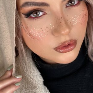لنز رنگی کاتیا مدل اسموکی طوسی عسلی در سایت لنز باران